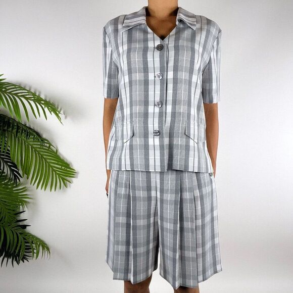 Vintage 90s Gray Plaid 2 Piece Set Preppy Business Casual Button Up Top & Shorts - Picture 6 of 10
